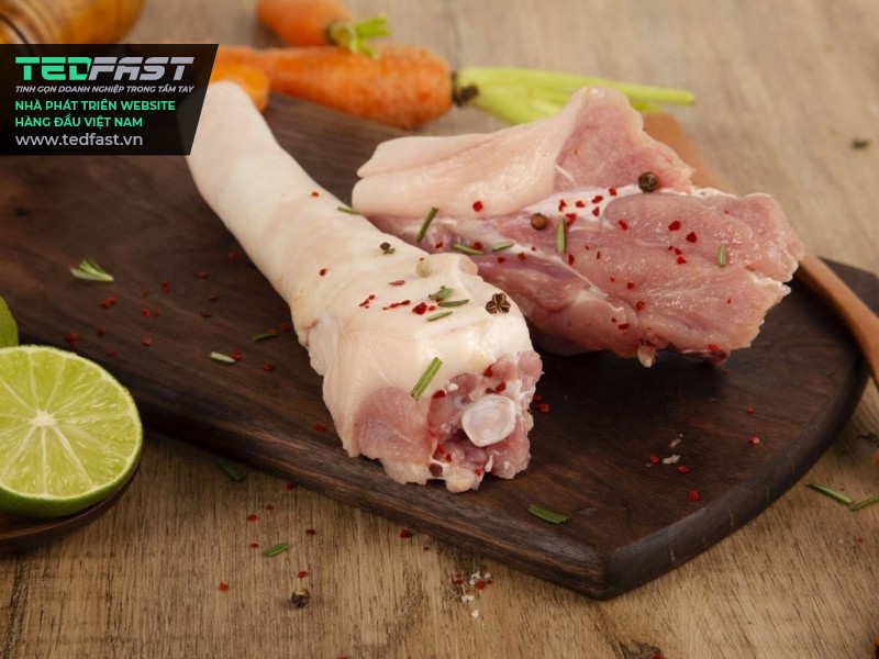 Bài viết giới thiệu dòng sản phẩm Đeo heo đông lạnh tham khảo dành cho công ty chuyên nhập khẩu và phân phối các thực phẩm thịt chất lượng - Công ty thương mại quốc tế tổng hợp PTP